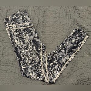 Blue and white ascend Vitality Medium